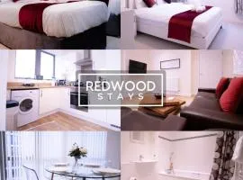 Festival Place, Modern Town Center Apartment, Perfect for Contractors & Families, FREE Parking & WiFi by REDWOOD STAYS