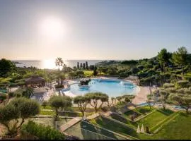 Cap ESTEREL Village , AGAY 4prs Climatisé-WIFI-Parking INCLUS