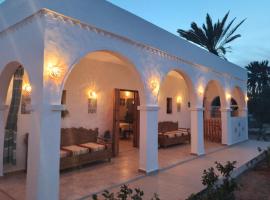 Djerba rêve vacances Noura บีแอนด์บีในไมดูน