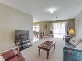 Garden District Home Near Downtown Montgomery，位于蒙哥马利的酒店