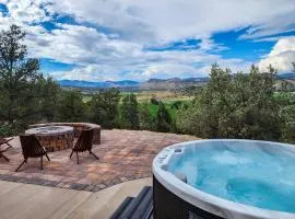 Sego Lily-Amazing Views, Hot Tub, Fire Pit, Stargazing