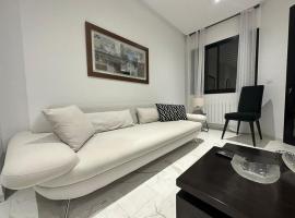 Luxury appartement อพาร์ตเมนต์ในลาร์มาร์ซา