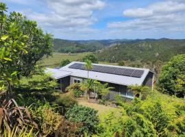 Valley Vista - Paihia Holiday Home, hotel in Haruru