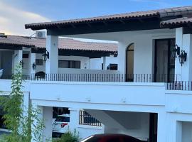 House in San Miguel, Res. San Andres, cottage in San Miguel