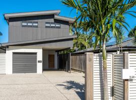 Byron Bay Holiday Homes - Armstrong, vacation home in Suffolk Park