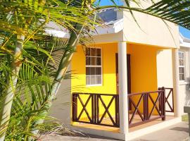 Sunset Cove Barbados, holiday home in Christ Church