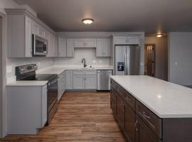 Top floor lakefront condo with Mountain Views!, condo in Wasilla