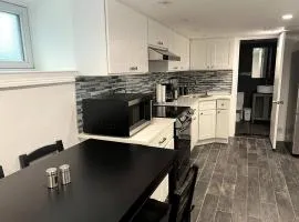 Modern & cozy basement apartment near JFK airport