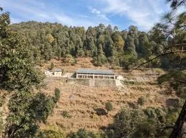 MudHouse Retreat, Sarajara
