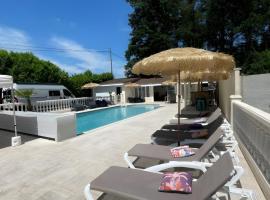 Le Domaine des 24 Heures Piscine 8pers, hotel en Spay