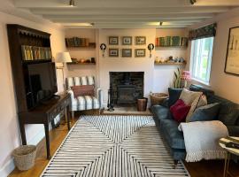 Luxury Cottage with Garden, apartment in Bredon