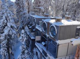 Viesnīca Qubed Hotel Nathiagali pilsētā Nathia Gali