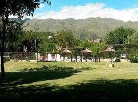 Cabañas con vista a la montaña، بيت عطلات في El Rincón