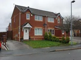 Lovely 3 Bedroom House in Greater Manchester