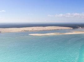 Petite maison à Biscarrosse - Plage, hotelli kohteessa Biscarrosse