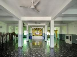 OYO Flagship 81277 Om Shanti Aavashiya Hotel, hotel with parking in Patna