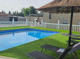 chalet El campillo, chal&eacute; alpino em Sevilha