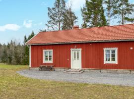 Beautiful Home In Habo With Kitchen, hotel a Habo