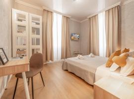 Maison Macao - Golden Keys Collection