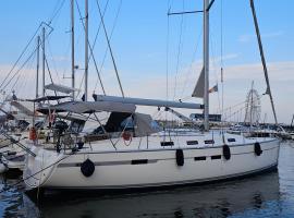 White Pearl, boat in Constanţa