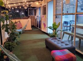 Hostal CasAlé Usaquén, albergue en Bogotá