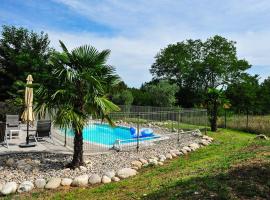 Villa Altéa avec piscine Sampzon Ardèche: Sampzon şehrinde bir otel