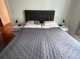 Deluxe 1-bed apartment in the city centre, apartment in Gibraltar