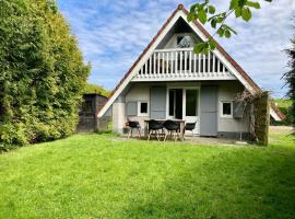 Olivia 6pers House with a private garden close to the National Park Lauwersmeer, дом у озера в аренду в городе Anjum