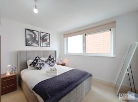 Two-Bedroom Apartment with River Views, hotel a Beckton