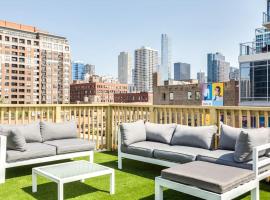 Luxury Downtown Penthouse with Private Rooftop, hotel em Chicago