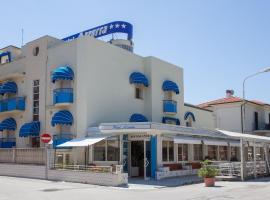 HOTEL AZZURRA, hotel v destinaci Senigallia