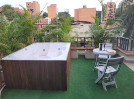 The Emerald, Medellin, hotel with jacuzzis in Medellín