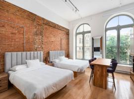 Le Merrill Boutique Hotel, apartment in Montreal