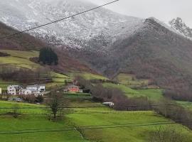 Casa bartolin, hotel con parking en Gédrez