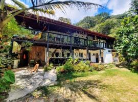 Eco Hostal Tierra de Agua y Fuego，聖拉斐爾的家庭旅館