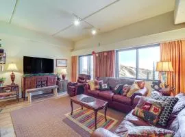 Pool and Hot Tub Mtn-View Condo in Sugartop Resort!