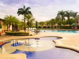 Dpto 3dorm 1-8pers 5 camas Piscina Seguridad 24h