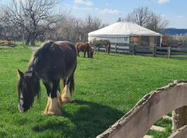 Jurtarelax, glamping en Kozármisleny