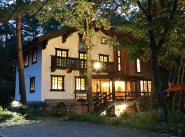 Pension Belnina, hotel em Hakuba