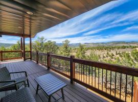 Deer Ridge Casita: Private Retreat Hot Tub & Views, villa in Orderville