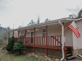 Big Foot Bungalow, hotel in Sevierville
