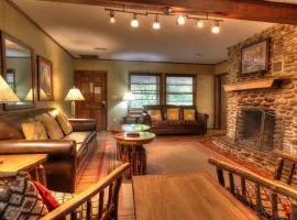 Crockett's Coonskin Cabin #540