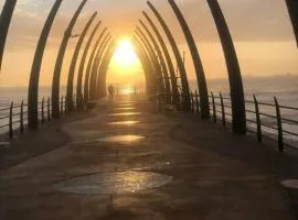 Umhlanga Stunning sea facing apartment