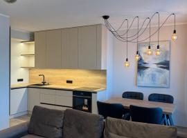 Modern 4-Room compact flat with parking in Riga, apartment sa Dreiliņi