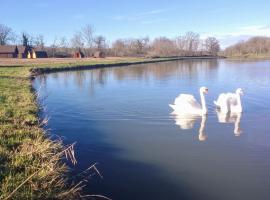 Kempings La Halte du Canal pilsētā Luthenay-Uxeloup
