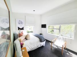 Inner City Sunny Bedroom, pensionat i Auckland
