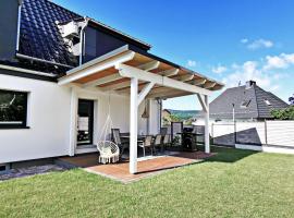 Exklusives FeelGood Ferienhaus - 212 qm mit Sauna, Garten, Grill - mit 2 Apartments - für Familien & Gruppen - in der Nähe vom Bergpark Wilhelmshöhe & Kassel!, hotel v destinaci Schauenburg