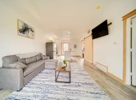 4 Mi to Lake Erie Condo with Golf Course Views!
