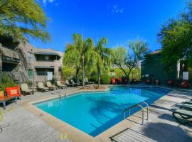 The Greens at Ventana Canyon #1205, hotel in Tucson