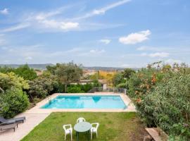 Charming house with private tennis court and pool, holiday rental in Catadau